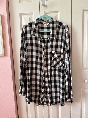 Terra & Sky Black and White Plaid Button-Up Shirt
